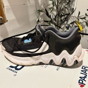 Nike Black and White Athletic Shoes